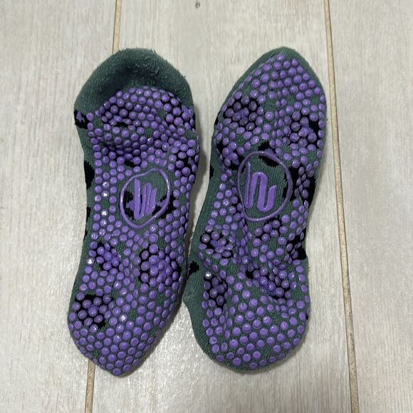 Move active leopard grip socks OS - Picture 2 of 2